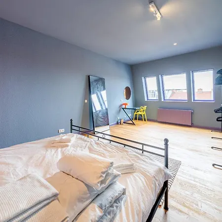 דירה Sky Loft In The Heart Of